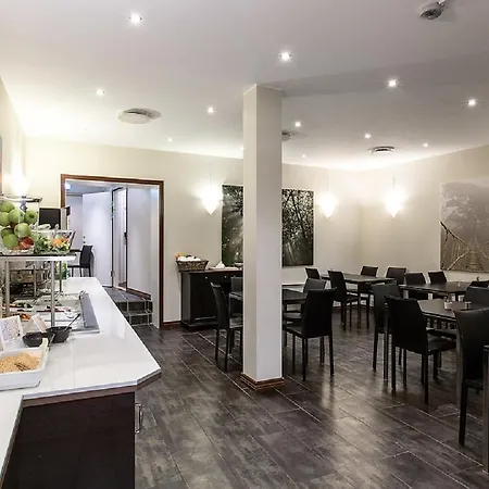 Chesterfield Hotel 3*