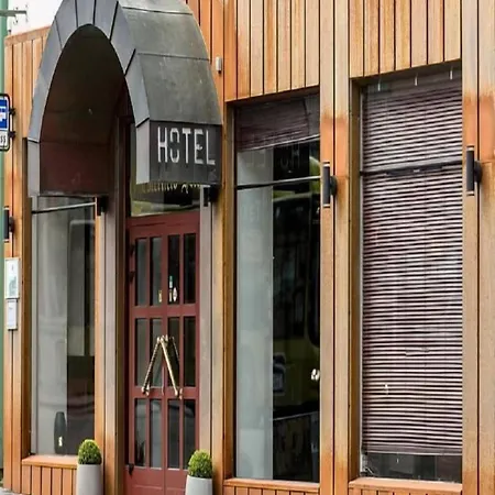 Chesterfield Hotel 3*